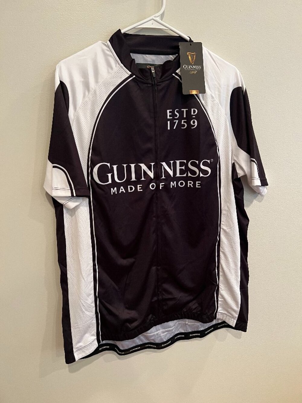 Men's Guinness Cycling Shirt - NEW WITH TAGS!